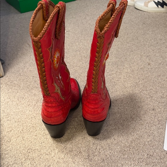 Limited Edition Frye Embroidered aligator Boots - Picture 5 of 8
